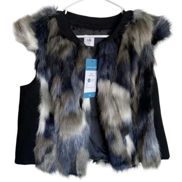 NWT Cabi Womens Vest M Black Gray Faux Fur Frosty Vest Hook Closure Styl… - Picture 4 of 6